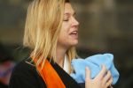 Amsterdam 28 december 2003
Prinses Maxima en Prinses Amalia wandelen met ouders Maxima en broer en zus bij Paleis op de Dam.Jorge Zorreguita en Carmen Zorreguita