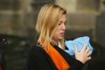 Amsterdam 28 december 2003
Prinses Maxima en Prinses Amalia wandelen met ouders Maxima en broer en zus bij Paleis op de Dam.Jorge Zorreguita en Carmen Zorreguita