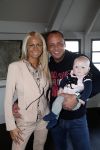 Loosdrecht 21 februari 2013
Presentatie rtl5 programma Huisje boompje Barbie met Samantha de Jong Michael v d Plas en dochter Angelina bij het witte huis.
Peter Smulders bv