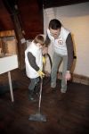 Bergen op zoom 16 maart 2013
Prinses Laurentien helpt mee met de grote schoonmaak in Museum De Gevangenpoort. De prinses en haar man prins Constantijn verrichten samen met hun kinderen  Eloise en Claus Cazimir de schoonmaakwerkzaamheden in het kader van de vrijwilligersactie NLdoet.
Peter Smulders bv