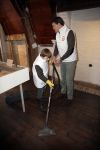 Bergen op zoom 16 maart 2013
Prinses Laurentien helpt mee met de grote schoonmaak in Museum De Gevangenpoort. De prinses en haar man prins Constantijn verrichten samen met hun kinderen  Eloise en Claus Cazimir de schoonmaakwerkzaamheden in het kader van de vrijwilligersactie NLdoet.
Peter Smulders bv