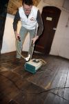 Bergen op zoom 16 maart 2013
Prinses Laurentien helpt mee met de grote schoonmaak in Museum De Gevangenpoort. De prinses en haar man prins Constantijn verrichten samen met hun kinderen  Eloise en Claus Cazimir de schoonmaakwerkzaamheden in het kader van de vrijwilligersactie NLdoet.
Peter Smulders bv