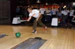 Utrecht 15 maart 2013
Prins van Oranje en Prinses Mï¿½xima gingen vanmorgen bowlen met bezoekers en vrijwilligers van het Catharijnehuis, Stichting Dagopvang Utrecht. Het Catharijnehuis biedt een ontmoetingsplaats voor dak- en thuislozen. Hier kunnen zij, met behulp van persoonlijke en praktische ondersteuning, in dagelijkse levensbehoeften voorzien en ingangen voor verdere hulpverlening vinden. De dienstverlening wordt voornamelijk geleverd door vrijwilligers.
Peter Smulders bv