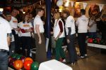 Utrecht 15 maart 2013
Prins van Oranje en Prinses Mï¿½xima gingen vanmorgen bowlen met bezoekers en vrijwilligers van het Catharijnehuis, Stichting Dagopvang Utrecht. Het Catharijnehuis biedt een ontmoetingsplaats voor dak- en thuislozen. Hier kunnen zij, met behulp van persoonlijke en praktische ondersteuning, in dagelijkse levensbehoeften voorzien en ingangen voor verdere hulpverlening vinden. De dienstverlening wordt voornamelijk geleverd door vrijwilligers.
Peter Smulders bv