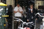 Utrecht 15 maart 2013
Prins van Oranje en Prinses Mï¿½xima gingen vanmorgen bowlen met bezoekers en vrijwilligers van het Catharijnehuis, Stichting Dagopvang Utrecht. Het Catharijnehuis biedt een ontmoetingsplaats voor dak- en thuislozen. Hier kunnen zij, met behulp van persoonlijke en praktische ondersteuning, in dagelijkse levensbehoeften voorzien en ingangen voor verdere hulpverlening vinden. De dienstverlening wordt voornamelijk geleverd door vrijwilligers.
Peter Smulders bv
