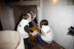 Bergen op zoom 16 maart 2013
Prinses Laurentien helpt mee met de grote schoonmaak in Museum De Gevangenpoort. De prinses en haar man prins Constantijn verrichten samen met hun kinderen  Eloise en Claus Cazimir de schoonmaakwerkzaamheden in het kader van de vrijwilligersactie NLdoet.
Peter Smulders bv