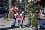 Amsterdam 12 maart 2013
Robert leroy met zijn kinderen op de scheldestraat.
Peter Smulders bv