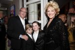 Scheveningen 3maart 2013
Premiere sisteract in het circustheater. Simone Kleinsma met Guus Verstraete en kleinkinderen
Peter Smulders bv