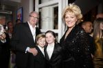 Scheveningen 3maart 2013
Premiere sisteract in het circustheater. Simone Kleinsma met Guus Verstraete en kleinkinderen
Peter Smulders bv