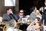 Amsterdam 5 maart 2013
Twan Huys met vrouw en een kennis op terras.
Peter Smulders bv