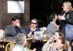 Amsterdam 5 maart 2013
Twan Huys met vrouw en een kennis op terras.
Peter Smulders bv