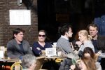 Amsterdam 5 maart 2013
Twan Huys met vrouw en een kennis op terras.
Peter Smulders bv