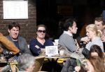 Amsterdam 5 maart 2013
Twan Huys met vrouw en een kennis op terras.
Peter Smulders bv