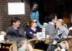Amsterdam 5 maart 2013
Twan Huys met vrouw en een kennis op terras.
Peter Smulders bv