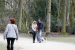 Amsterdam 17 maart 2013
Vivian Reijs en haar nieuwe vriend Hidde de Vries met de hond in het sarphatipark.
Peter Smulders bv