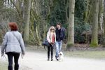 Amsterdam 17 maart 2013
Vivian Reijs en haar nieuwe vriend Hidde de Vries met de hond in het sarphatipark.
Peter Smulders bv