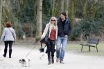 Amsterdam 17 maart 2013
Vivian Reijs en haar nieuwe vriend Hidde de Vries met de hond in het sarphatipark.
Peter Smulders bv