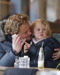 Amsterdam 13 maart 2013
Wesly Bronkhorst met zijn dochter op terras bij joffers.
Peter Smulders bv