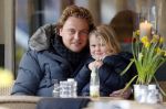 Amsterdam 13 maart 2013
Wesly Bronkhorst met zijn dochter op terras bij joffers.
Peter Smulders bv