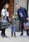 Amsterdam 5 maart 2013
Yes-R met vrouw en zoon op de pc hooftstraat.
Peter Smulders bv
