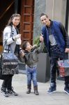 Amsterdam 5 maart 2013
Yes-R met vrouw en zoon op de pc hooftstraat.
Peter Smulders bv