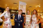 Amsterdam 2 maart 2015
Opening Pop up store Addy v d Krommenacker in de bijenkorf.
Inge Ipenburg Sandra Reemer  en Pernille la Lau zijn aanwezig.