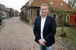 Bronkhorst 12 februari 2015
Presentatie boek Boer Jos en zijn vrouw Dycke.
Harm Edens reikt het uit