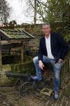 Bronkhorst 12 februari 2015
Presentatie boek Boer Jos en zijn vrouw Dycke.
Harm Edens reikt het uit