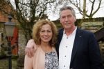 Bronkhorst 12 februari 2015
Presentatie boek Boer Jos en zijn vrouw Dycke.
Harm Edens reikt het uit