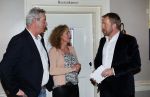 Bronkhorst 12 februari 2015
Presentatie boek Boer Jos en zijn vrouw Dycke.
Harm Edens reikt het uit