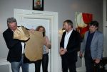 Bronkhorst 12 februari 2015
Presentatie boek Boer Jos en zijn vrouw Dycke.
Harm Edens reikt het uit