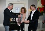 Bronkhorst 12 februari 2015
Presentatie boek Boer Jos en zijn vrouw Dycke.
Harm Edens reikt het uit
