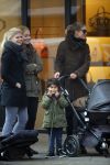 Amsterdam 16 februari 2015
Doutzen Kroes met  zoon phyllon en een vriendin op de pc hooftstraat