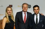 Amsterdam 2 maart 2015
Uitreiking van de tv beelden.
Fons de Poel met zoon Aviv en schoondochter