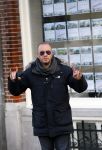 Amsterdam 17 februari 2015
Jeroen v Koningsbrugge met gsm / mobieltje op straat