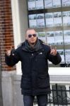 Amsterdam 17 februari 2015
Jeroen v Koningsbrugge met gsm / mobieltje op straat