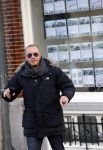 Amsterdam 17 februari 2015
Jeroen v Koningsbrugge met gsm / mobieltje op straat
