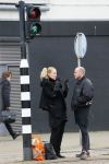 Amsterdam 2 maart 2015
Jette v d Meij met een vriend op straat in Amsterdam.
