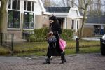 Uitdam Zuiderwoude Amsterdam 19 februari 2015
De ouders van katja Schuurman halen Sammie van School en Thijs heeft een nieuw appartement in Amsterdam.