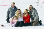 Lech, 23 Februari 2015
Jaarlijkse fotoshoot koninklijke Familie in Lech met Koning willem Alexander, Koningin Maxima, Prinses Beatrix,Prinses Amalia, Prinses Alexia en Prinses Ariane