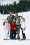 Lech, 23 Februari 2015
Jaarlijkse fotoshoot koninklijke Familie in Lech met Koning willem Alexander, Koningin Maxima, Prinses Beatrix,Prinses Amalia, Prinses Alexia en Prinses Ariane