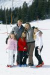 Lech, 23 Februari 2015
Jaarlijkse fotoshoot koninklijke Familie in Lech met Koning willem Alexander, Koningin Maxima, Prinses Beatrix,Prinses Amalia, Prinses Alexia en Prinses Ariane