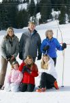 Lech, 23 Februari 2015
Jaarlijkse fotoshoot koninklijke Familie in Lech met Koning willem Alexander, Koningin Maxima, Prinses Beatrix,Prinses Amalia, Prinses Alexia en Prinses Ariane
