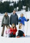 Lech, 23 Februari 2015
Jaarlijkse fotoshoot koninklijke Familie in Lech met Koning willem Alexander, Koningin Maxima, Prinses Beatrix,Prinses Amalia, Prinses Alexia en Prinses Ariane