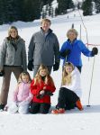 Lech, 23 Februari 2015
Jaarlijkse fotoshoot koninklijke Familie in Lech met Koning willem Alexander, Koningin Maxima, Prinses Beatrix,Prinses Amalia, Prinses Alexia en Prinses Ariane