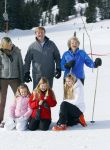 Lech, 23 Februari 2015
Jaarlijkse fotoshoot koninklijke Familie in Lech met Koning willem Alexander, Koningin Maxima, Prinses Beatrix,Prinses Amalia, Prinses Alexia en Prinses Ariane