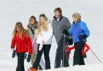 Lech, 23 Februari 2015
Jaarlijkse fotoshoot koninklijke Familie in Lech met Koning willem Alexander, Koningin Maxima, Prinses Beatrix,Prinses Amalia, Prinses Alexia en Prinses Ariane