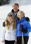 Lech, 23 Februari 2015
Jaarlijkse fotoshoot koninklijke Familie in Lech met Koning willem Alexander, Koningin Maxima, Prinses Beatrix,Prinses Amalia, Prinses Alexia en Prinses Ariane