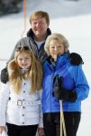Lech, 23 Februari 2015
Jaarlijkse fotoshoot koninklijke Familie in Lech met Koning willem Alexander, Koningin Maxima, Prinses Beatrix,Prinses Amalia, Prinses Alexia en Prinses Ariane