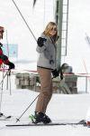Lech, 23 Februari 2015
Jaarlijkse fotoshoot koninklijke Familie in Lech met Koning willem Alexander, Koningin Maxima, Prinses Beatrix,Prinses Amalia, Prinses Alexia en Prinses Ariane